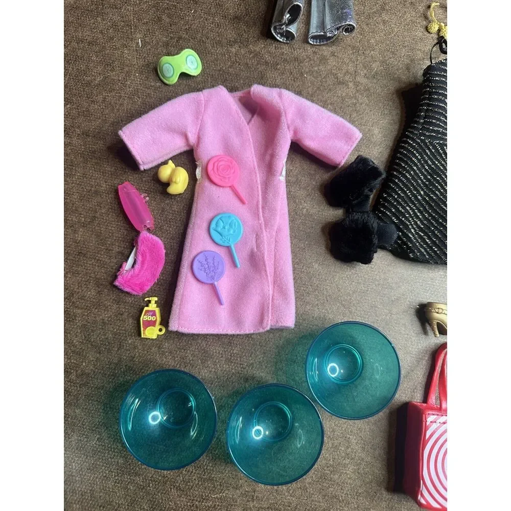 Barbie Outfits And Accessories 10 Complete Outfits Over 45 Pieces!